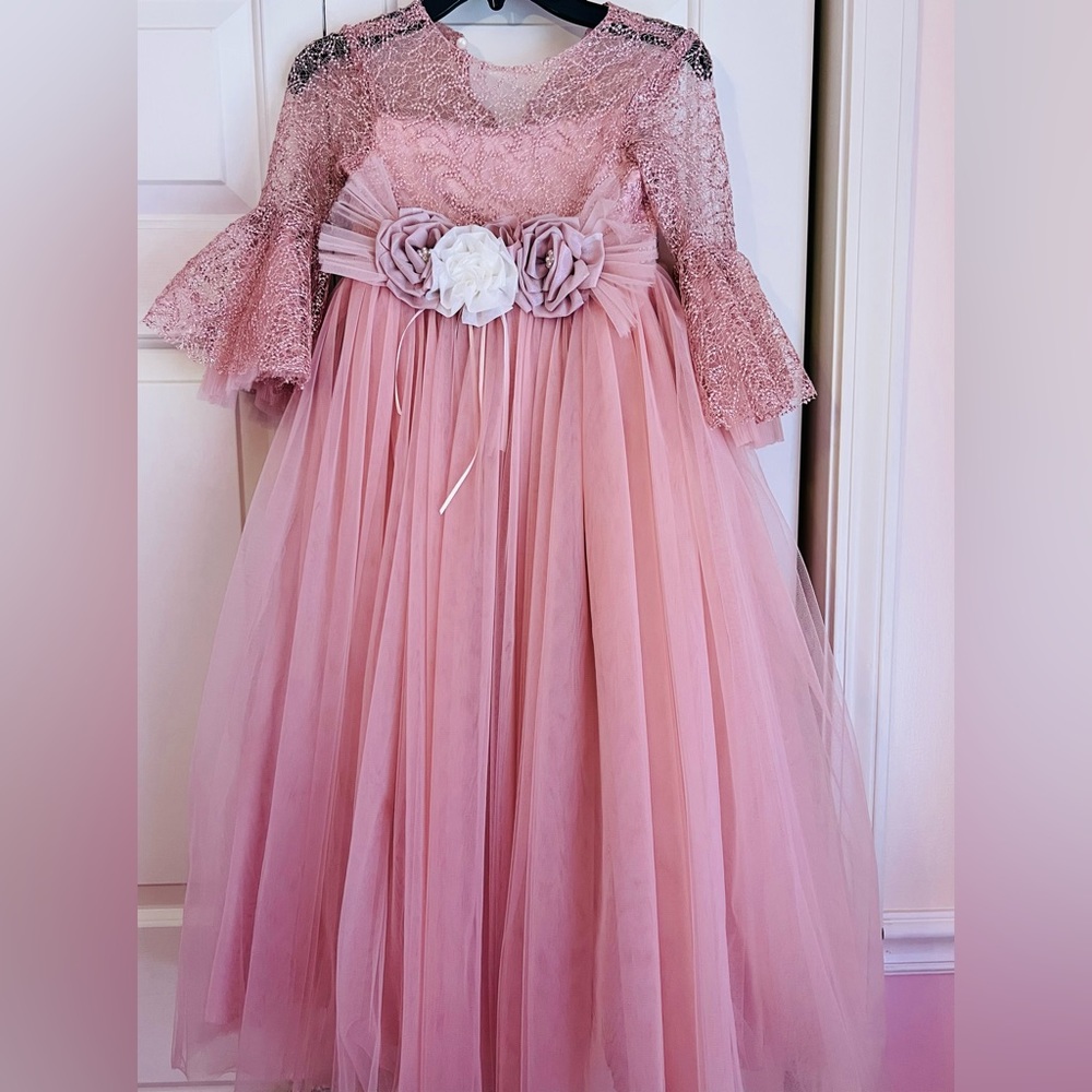 Stunning Custom Made Gown for girls size 6-8